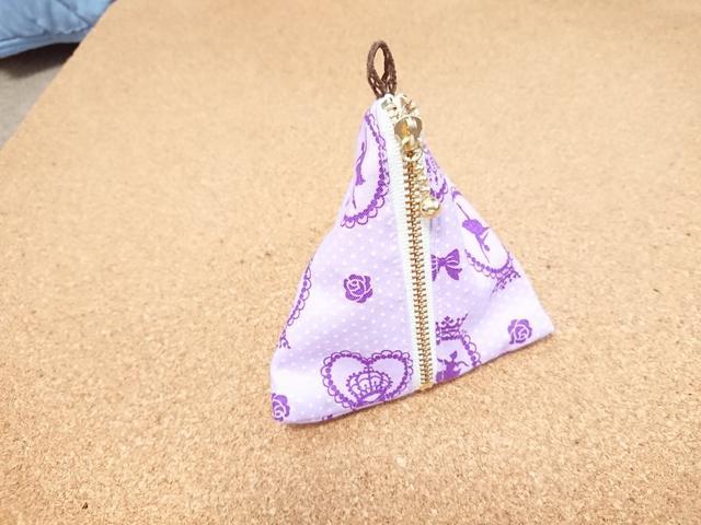 ハンドメイド 三角ミニポーチ < 女性ファッション  ハンドメイド 三角ミニポーチ  < 女性ファッションの
