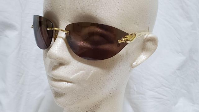 正規 極美 レア カルティエ パンテール パンサーメタルフレーム サングラス 黒茶 ロゴ シャイニーゴールドフィニッシュ ガクト着 < ブランド  正規 極美 レア カルティエ パンテール パンサーメタルフレーム サングラス 黒茶 ロゴ シャイニーゴールドフィニッシュ ガクト着 < ブランドの