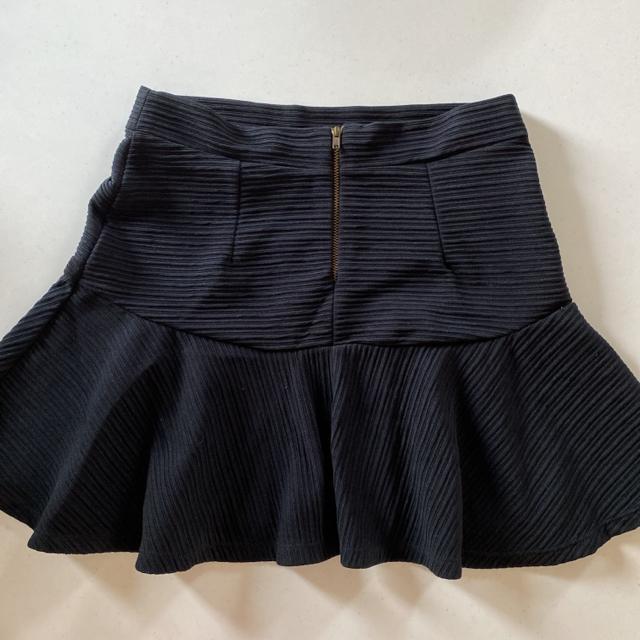 匿名配送 ZARA   サイズS  ミニスカート ブラック フレアスカート < ブランド  匿名配送 ZARA   サイズS  ミニスカート ブラック フレアスカート < ブランドの