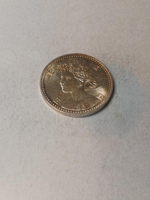 ۉԂƗ΂̔LO5000~  zr[ 