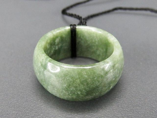 厳選濃い目ひすい指輪ネックレス本翡翠ジェダイト天然石守護五徳 < 女性アクセサリー/時計 厳選濃い目ひすい指輪ネックレス本翡翠ジェダイト天然石守護五徳 < 女性アクセサリー/時計の