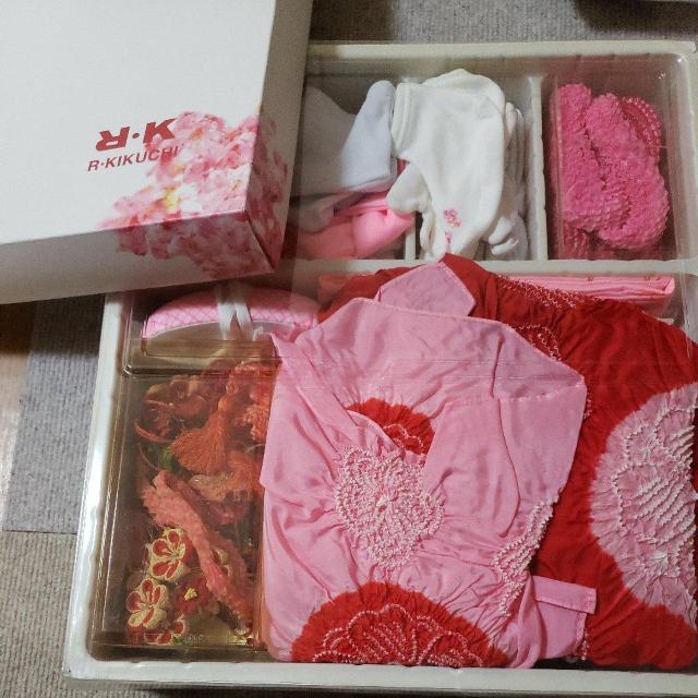 R.KIKUCHI 子供用 飾り 中古品 < キッズ/ベビー R.KIKUCHI 子供用 飾り 中古品 < キッズ/ベビーの