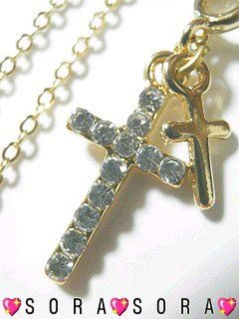 【プラチナ】ゴールドWクロスネックレス 箱付 < 女性アクセサリー/時計 【プラチナ】ゴールドWクロスネックレス 箱付 < 女性アクセサリー/時計の