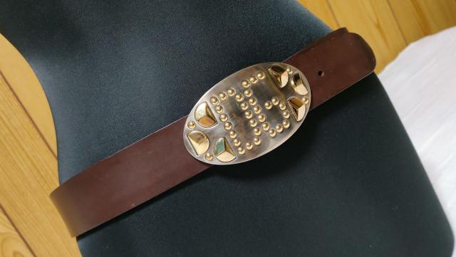 正規新古レア ドルチェ&ガッバーナ D&G スタッズロゴ オーバルバックル レザーベルト茶 90 ロックアート エクストララージL < ブランド  正規新古レア ドルチェ&ガッバーナ D&G スタッズロゴ オーバルバックル レザーベルト茶 90 ロックアート エクストララージL < ブランドの