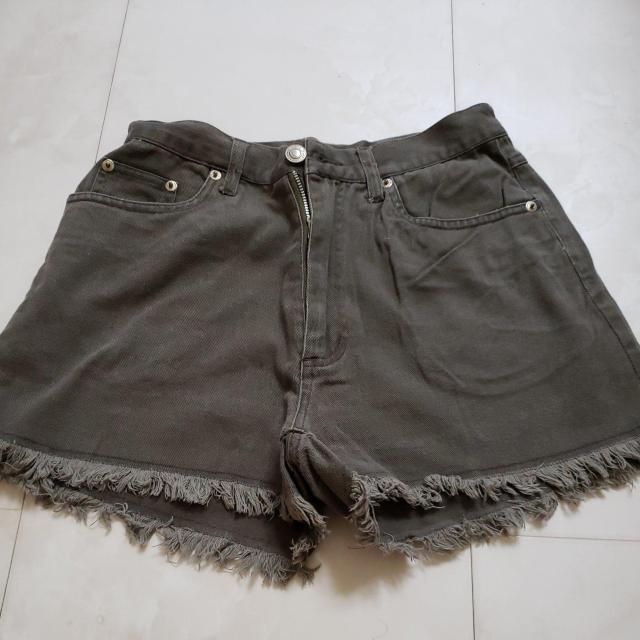 グレー?ショートパンツ < 女性ファッション  グレー?ショートパンツ  < 女性ファッションの