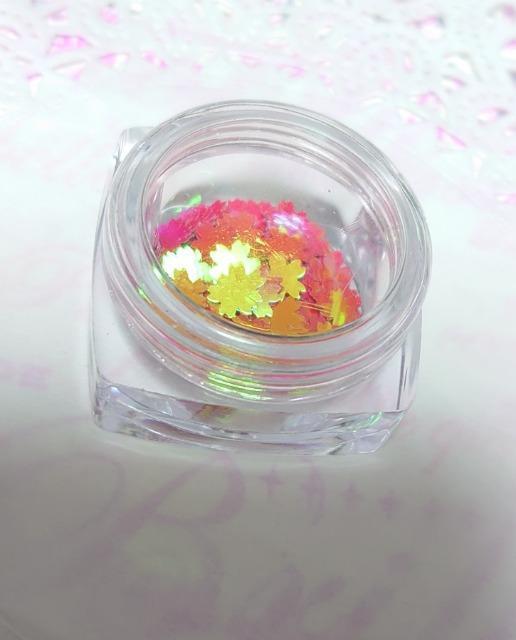 ★ハンドメイド素材★ケース入り!ホログラム・桜(レッド) < 香水/コスメ/ネイル  ★ハンドメイド素材★ケース入り!ホログラム・桜(レッド)  < 香水/コスメ/ネイルの