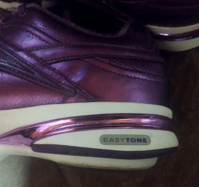 Reebok リーボック イージートーン 2009年初代モデル 23cm < ブランド  Reebok リーボック イージートーン 2009年初代モデル 23cm < ブランドの