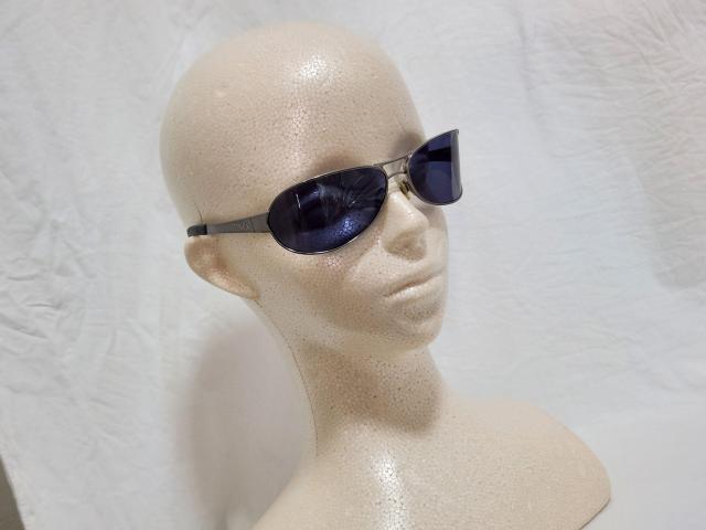 正規 新古 レア アルマーニ メタルコンビ 軽量 サングラス 青系黒 イーグルアイコン EA エンブレムロゴ グラマラスアイウェア < ブランド  正規 新古 レア アルマーニ メタルコンビ 軽量 サングラス 青系黒 イーグルアイコン EA エンブレムロゴ グラマラスアイウェア < ブランドの