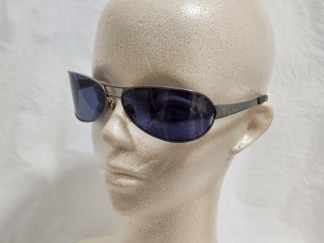 正規 新古 レア アルマーニ メタルコンビ 軽量 サングラス 青系黒 イーグルアイコン EA エンブレムロゴ グラマラスアイウェア < ブランド  正規 新古 レア アルマーニ メタルコンビ 軽量 サングラス 青系黒 イーグルアイコン EA エンブレムロゴ グラマラスアイウェア < ブランドの