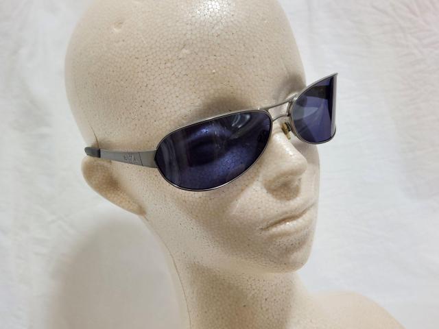 正規 新古 レア アルマーニ メタルコンビ 軽量 サングラス 青系黒 イーグルアイコン EA エンブレムロゴ グラマラスアイウェア < ブランド  正規 新古 レア アルマーニ メタルコンビ 軽量 サングラス 青系黒 イーグルアイコン EA エンブレムロゴ グラマラスアイウェア < ブランドの