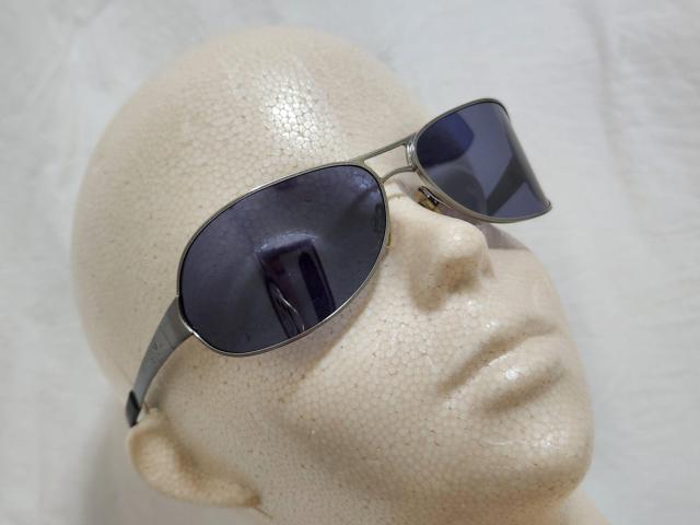 正規 新古 レア アルマーニ メタルコンビ 軽量 サングラス 青系黒 イーグルアイコン EA エンブレムロゴ グラマラスアイウェア < ブランド  正規 新古 レア アルマーニ メタルコンビ 軽量 サングラス 青系黒 イーグルアイコン EA エンブレムロゴ グラマラスアイウェア < ブランドの