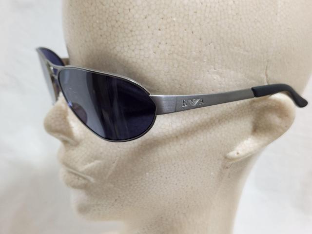 正規 新古 レア アルマーニ メタルコンビ 軽量 サングラス 青系黒 イーグルアイコン EA エンブレムロゴ グラマラスアイウェア < ブランド  正規 新古 レア アルマーニ メタルコンビ 軽量 サングラス 青系黒 イーグルアイコン EA エンブレムロゴ グラマラスアイウェア < ブランドの