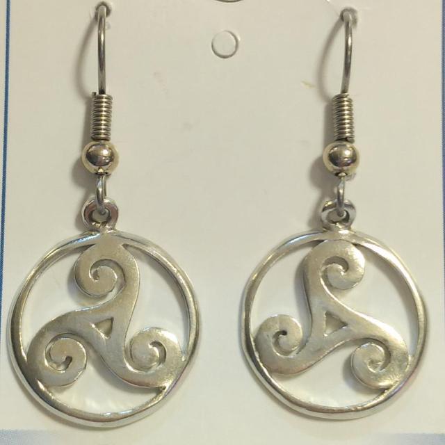 Nebula: Celtic Triskele Earrings < 男性アクセサリー/時計  Nebula: Celtic Triskele Earrings < 男性アクセサリー/時計の