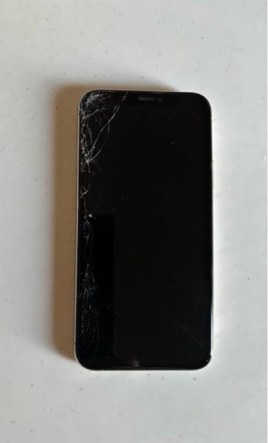 �����z���@iPhone11pro   �W�����N�i �� �Ɠd/AV�� 