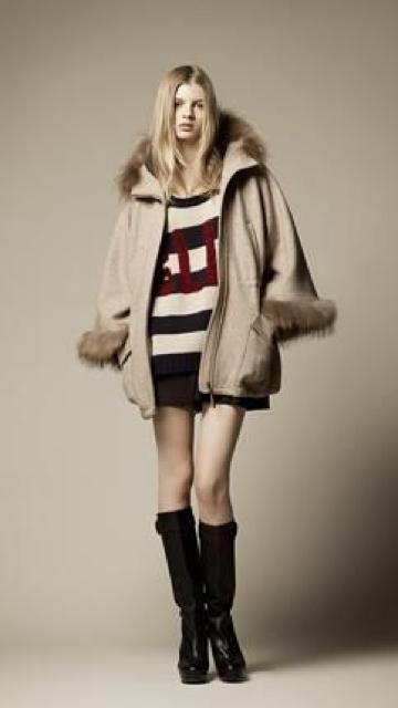 大人気完売!カタログ掲載★BURBERRY BLUE LABEL★ポンチョコート < ブランド  大人気完売!カタログ掲載★BURBERRY BLUE LABEL★ポンチョコート < ブランドの