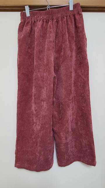 美品 コーデュロイワイドパンツ ワインレッド < 女性ファッション  美品 コーデュロイワイドパンツ ワインレッド < 女性ファッションの