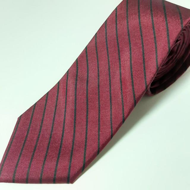 美品 ネクタイ HAND WORK 細め 赤 ストライプ 530 < 男性ファッション  美品 ネクタイ HAND WORK 細め 赤 ストライプ 530  < 男性ファッションの