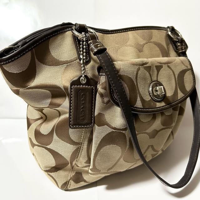 ���i COACH �R�[�` �V�O�l�`���[ �L�����o�X �V�����_�[�o�b�O �� �u�����h�� 