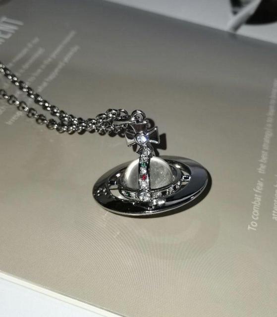 Vivienne Westwood X[I[u