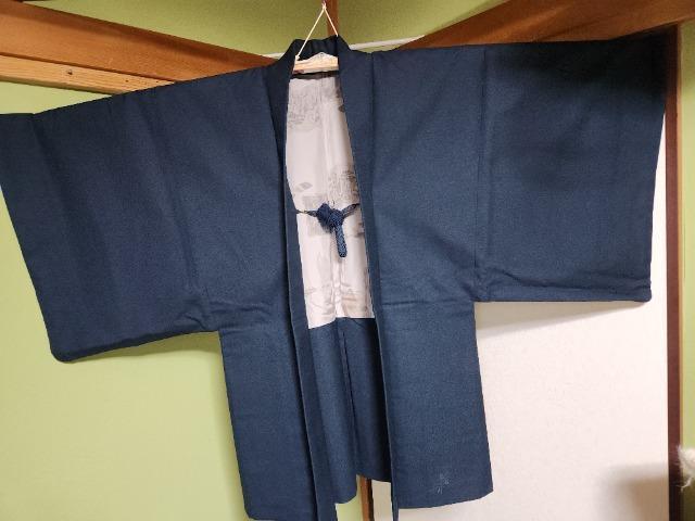 美品アンティーク メンズ 着物+羽織(羽織紐付) セット【紺色無地】 < 男性ファッション 美品アンティーク メンズ 着物+羽織(羽織紐付) セット【紺色無地】 < 男性ファッションの