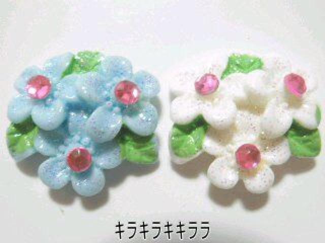 《New》デコパーツ★ラインストーン付*3連フラワー【2個セット】 < 香水/コスメ/ネイル  《New》デコパーツ★ラインストーン付*3連フラワー【2個セット】 < 香水/コスメ/ネイルの