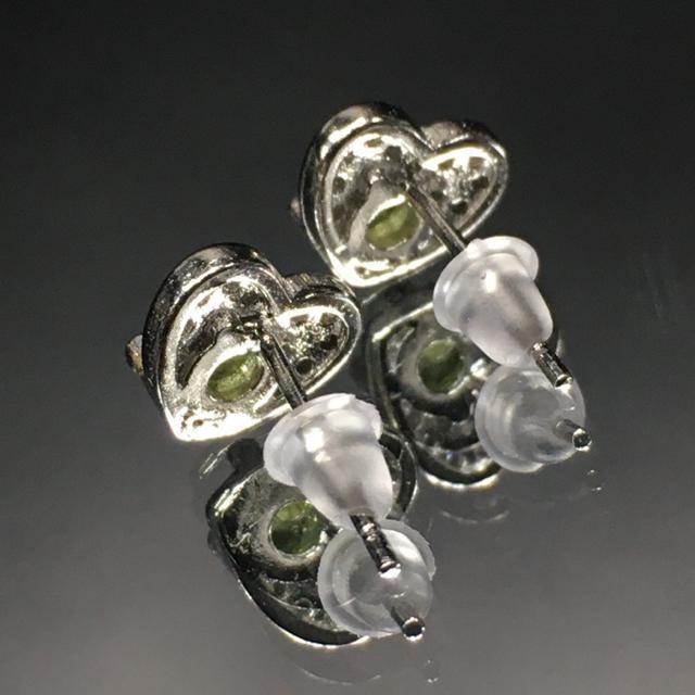 《No.P040》ミャンマー産 天然石ペリドット ハート型ピアス < 女性アクセサリー/時計  《No.P040》ミャンマー産 天然石ペリドット ハート型ピアス < 女性アクセサリー/時計の