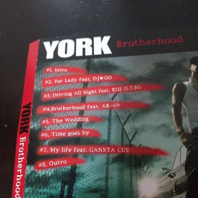 YORK『Brotherhood』AK-69 DJ☆GO G.CUE KOZ < CD/DVD/ビデオ YORK『Brotherhood』AK-69 DJ☆GO G.CUE KOZ < CD/DVD/ビデオの