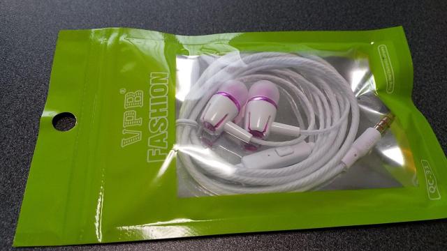 ★ハンズフリーイヤホン♪パープル◆カナル型有線ステレオイヤフォン音楽通話音声◆新品未使用 < 家電/AV  ★ハンズフリーイヤホン♪パープル◆カナル型有線ステレオイヤフォン音楽通話音声◆新品未使用 < 家電/AVの