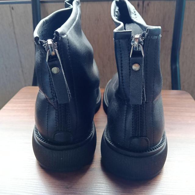 新品 23cm レディース ブーツ ブラック 厚底 シューズ ショートブーツ < 女性ファッション  新品 23cm レディース ブーツ ブラック 厚底 シューズ ショートブーツ < 女性ファッションの