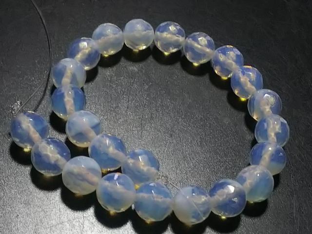 天然石★オパライト 8mm128面カット 半連 < 女性アクセサリー/時計  天然石★オパライト 8mm128面カット 半連 < 女性アクセサリー/時計の