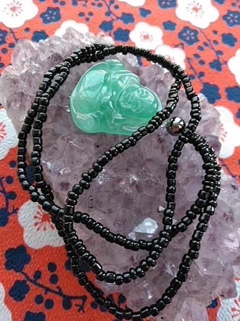 翡翠の布袋さん ビーズペンダント < 女性アクセサリー/時計 翡翠の布袋さん ビーズペンダント < 女性アクセサリー/時計の