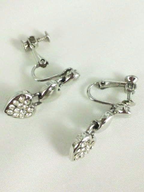 〓可愛い(^O^)〓〓トリプルハート&ラインストーン〓イヤリング〓〓 < 女性アクセサリー/時計  〓可愛い(^O^)〓〓トリプルハート&ラインストーン〓イヤリング〓〓 < 女性アクセサリー/時計の