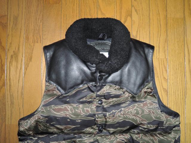美中古 HYSTERIC GLAMOUR ヒステリックグラマー × ロッキーマウンテン 迷彩柄 ダウン ベスト S36 カモ < ブランド  美中古 HYSTERIC GLAMOUR ヒステリックグラマー × ロッキーマウンテン 迷彩柄 ダウン ベスト S36 カモ < ブランドの