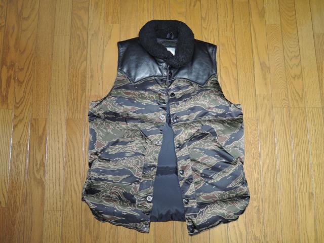 美中古 HYSTERIC GLAMOUR ヒステリックグラマー × ロッキーマウンテン 迷彩柄 ダウン ベスト S36 カモ < ブランド  美中古 HYSTERIC GLAMOUR ヒステリックグラマー × ロッキーマウンテン 迷彩柄 ダウン ベスト S36 カモ < ブランドの
