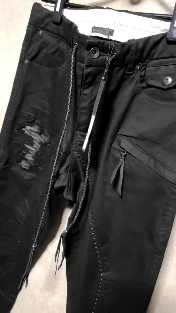 新品KMRiiケムリ スネーク&ゴートレザー クラッシュストレッチスリムパンツ 3 < ブランド  新品KMRiiケムリ スネーク&ゴートレザー クラッシュストレッチスリムパンツ 3 < ブランドの