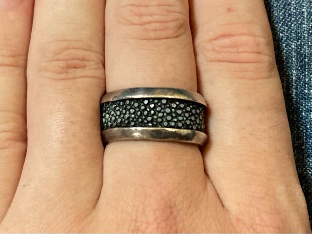 シルバー スティングレイ 925 リング 指輪 ガルーシャ エイ革 メンズ レディース アクセサリー < 男性アクセサリー/時計  シルバー スティングレイ 925 リング 指輪 ガルーシャ エイ革 メンズ レディース アクセサリー < 男性アクセサリー/時計の