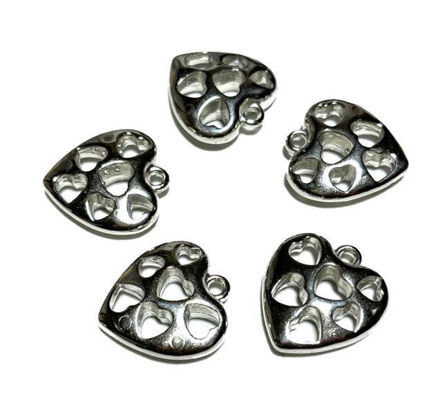 225 銀色のハート穴あきペンダントトップ 5個入り ◯ < ペット/手芸/園芸 225 銀色のハート穴あきペンダントトップ 5個入り ◯ < ペット/手芸/園芸の