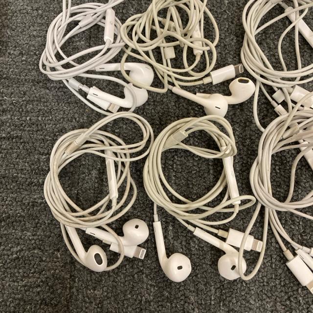 ���� Apple �A�b�v�� iPhone �L���C���z�� ���C�g�j���O 15�� �� �Ɠd/AV�� 