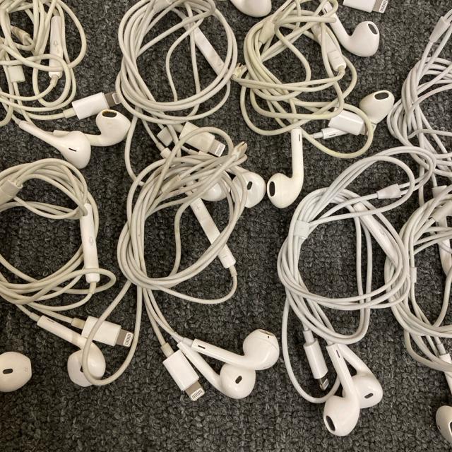 ���� Apple �A�b�v�� iPhone �L���C���z�� ���C�g�j���O 15�� �� �Ɠd/AV�� 