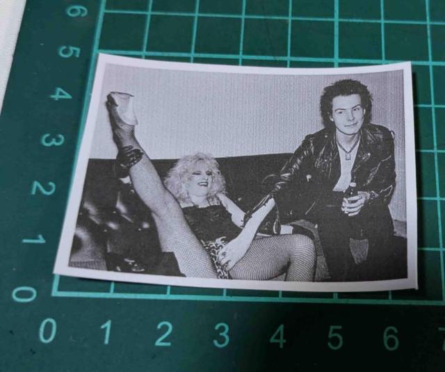 �V�h���i���V�[�@�X�e�b�J�[�@�V�h�E���B�V���X  �� CD/DVD/�r�f�I�� 