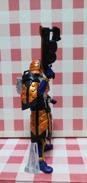 『仮面ライダー鎧武』食玩フィギュア < ホビー 『仮面ライダー鎧武』食玩フィギュア < ホビーの