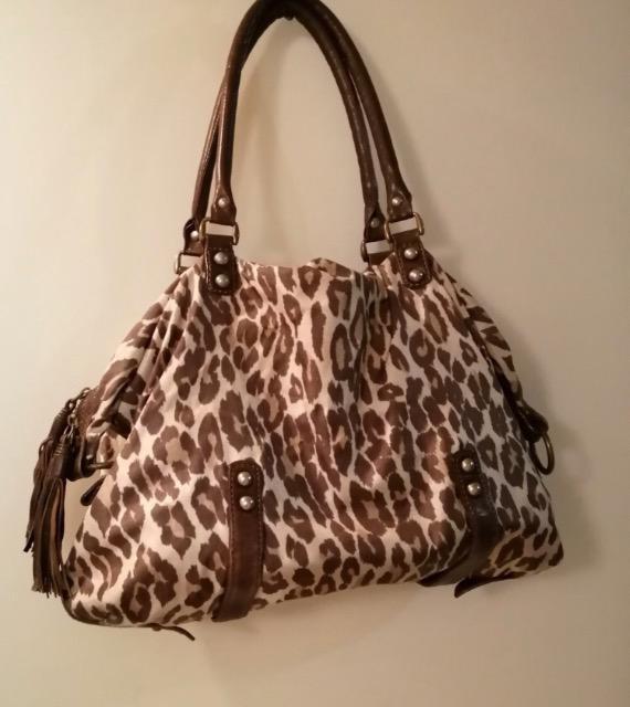 【限定価格品薄美品トートバッグショルダーバッグ超人気お洒落大活躍本革頑丈コーチがお好きな方も是非レオパードヒョウ柄長持ち素敵 < 女性ファッション  【限定価格品薄美品トートバッグショルダーバッグ超人気お洒落大活躍本革頑丈コーチがお好きな方も是非レオパードヒョウ柄長持ち素敵 < 女性ファッションの