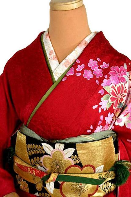 【最高級】新品同様 暈し染め 金彩 金駒シシュウ シシュウ 花手毬文 振袖 身丈170.5cm 裄丈68cm T3401 < 女性ファッション 【最高級】新品同様 暈し染め 金彩 金駒シシュウ シシュウ 花手毬文 振袖 身丈170.5cm 裄丈68cm T3401 < 女性ファッションの