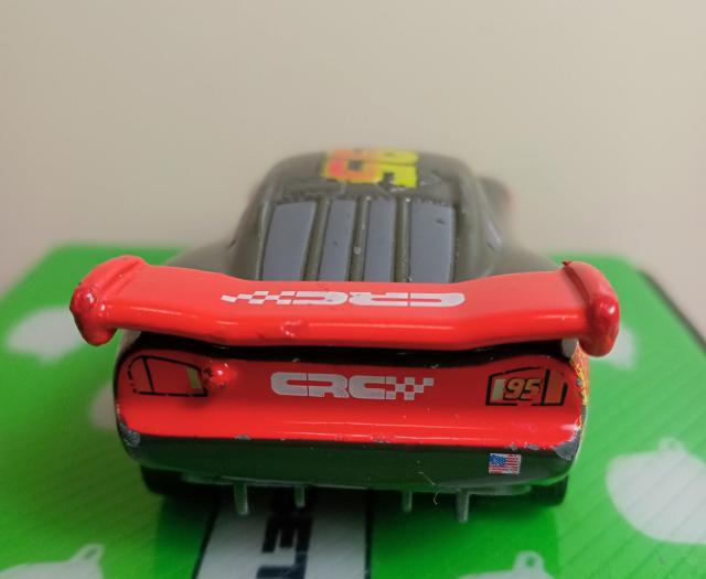 トミカディズニーカズライトニングマックイーン(カーボンレーサータイプ) < ホビー  トミカディズニーカズライトニングマックイーン(カーボンレーサータイプ) < ホビーの