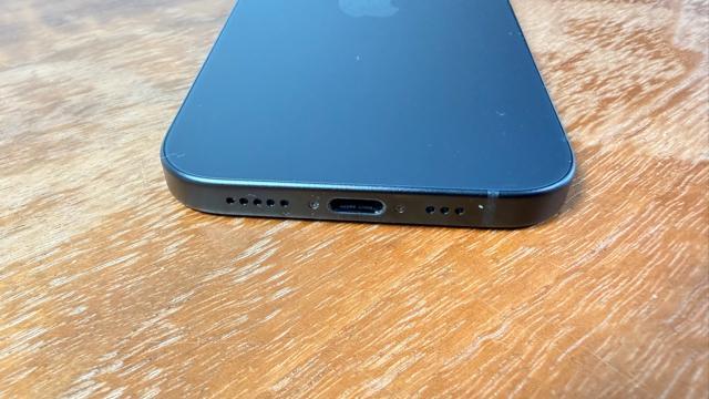 iPhone15 256GB ブラック 無印 SIMフリー 外箱あり ケース付き フィルム付き 美品 < 家電/AV iPhone15 256GB ブラック 無印 SIMフリー 外箱あり ケース付き フィルム付き 美品 < 家電/AVの