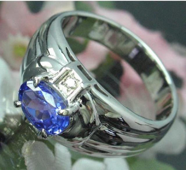 ジュエリーマキ 良質タンザナイトプラチナリング 12号★8.898g★3387 < 女性アクセサリー/時計 ジュエリーマキ 良質タンザナイトプラチナリング 12号★8.898g★3387 < 女性アクセサリー/時計の