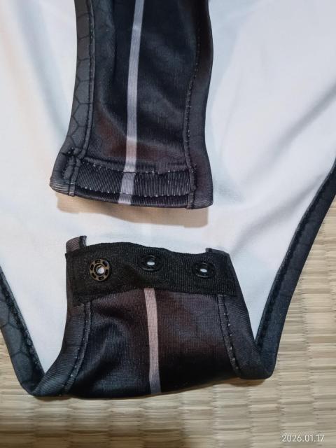 �R�X�v�����{�f�B�X�[�c L�T�C�Y �� �����t�@�b�V������ 