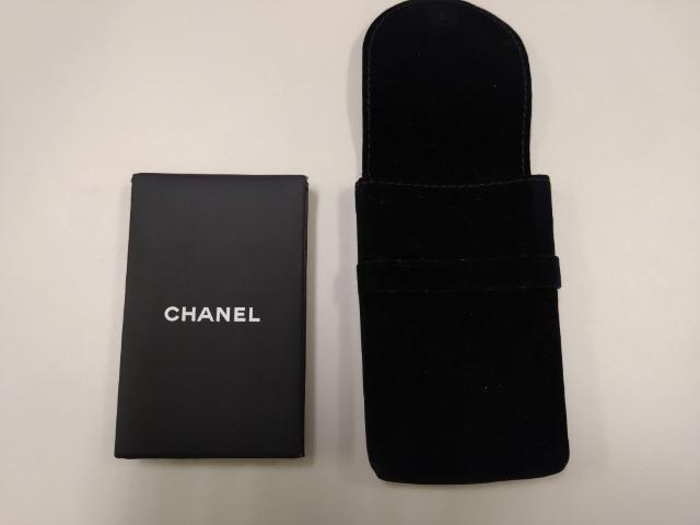 CHANEL シャネル 手鏡あぶらとり紙セット ロゴ入り入れ物つき その他 < 香水/コスメ/ネイル CHANEL シャネル 手鏡あぶらとり紙セット ロゴ入り入れ物つき その他 < 香水/コスメ/ネイルの