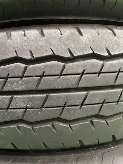 7071632)激安バリ溝国産中古タイヤ4本セット195/80R15LT107/105送料無料 < 自動車/バイク 7071632)激安バリ溝国産中古タイヤ4本セット195/80R15LT107/105送料無料 < 自動車/バイク