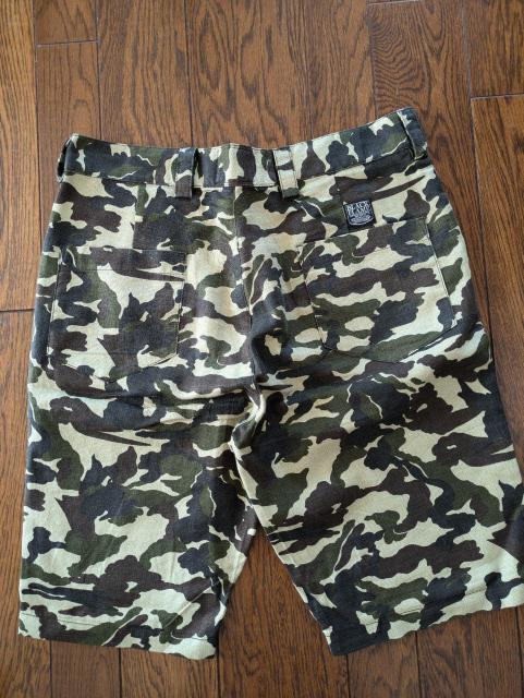 BLACK FLAME ブラックフレーム カモフラ ベスト パンツ < 男性ファッション  BLACK FLAME ブラックフレーム カモフラ ベスト パンツ < 男性ファッションの